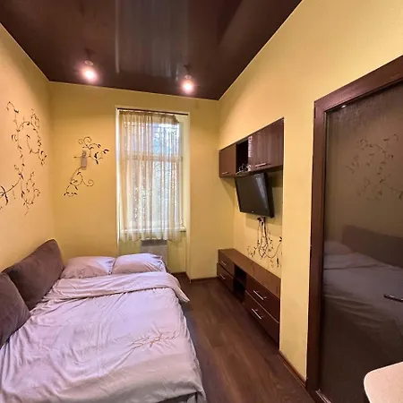 на вулиці наливайка 7 в центрі біля оперного театру після ремонту Апартаменти Львів