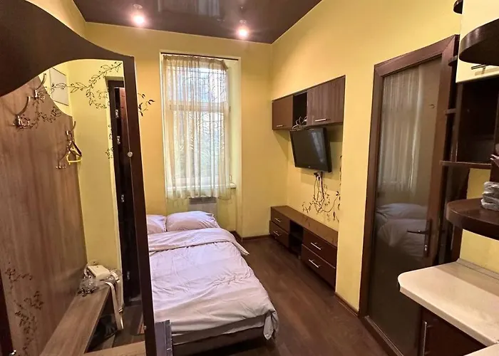 на вулиці наливайка 7 в центрі біля оперного театру після ремонту Apartamento