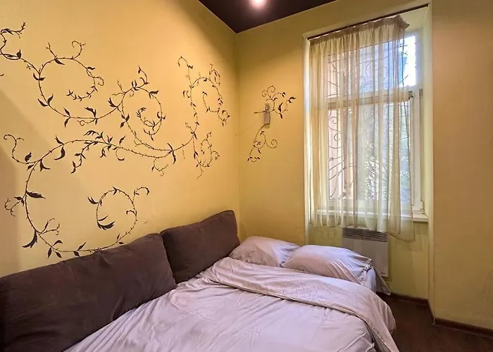 на вулиці наливайка 7 в центрі біля оперного театру після ремонту Apartamento *