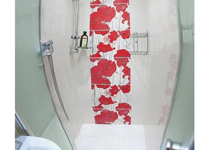 на вулиці наливайка 7 в центрі біля оперного театру після ремонту Daire